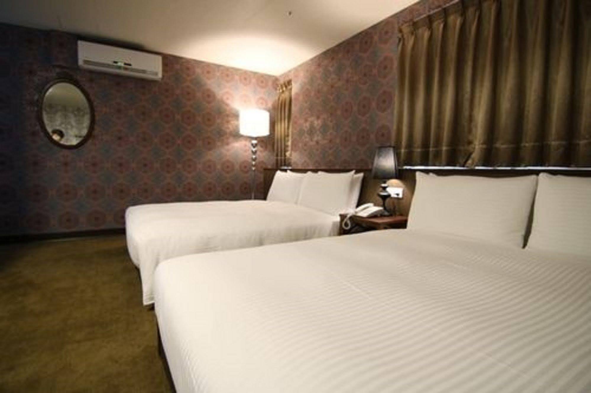 Hotel 6 - Zhonghua Taipé Exterior foto